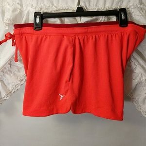 Running shorts with pockets